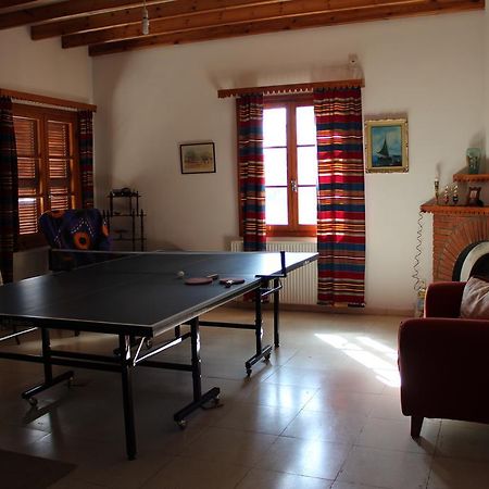 Villa In Moniatis Kamer foto