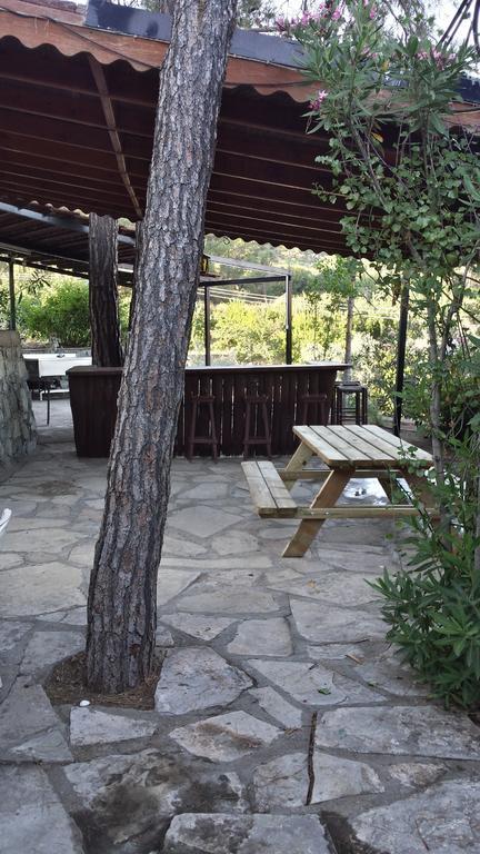 Villa In Moniatis Buitenkant foto