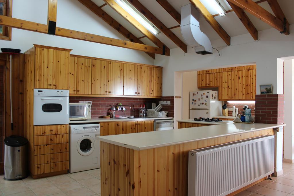 Villa In Moniatis Kamer foto