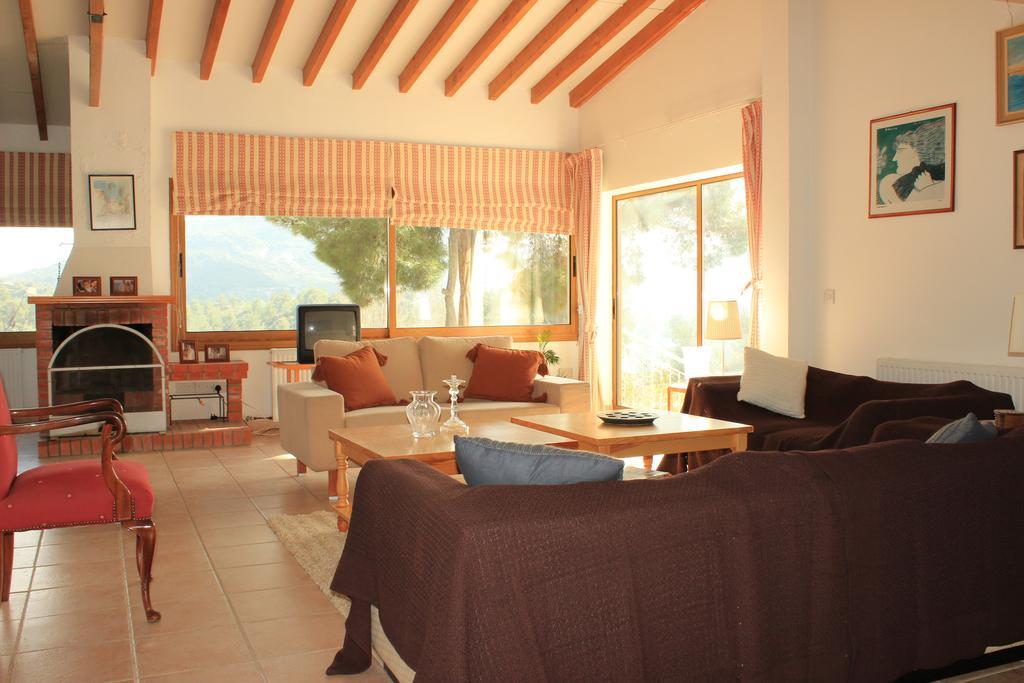 Villa In Moniatis Kamer foto